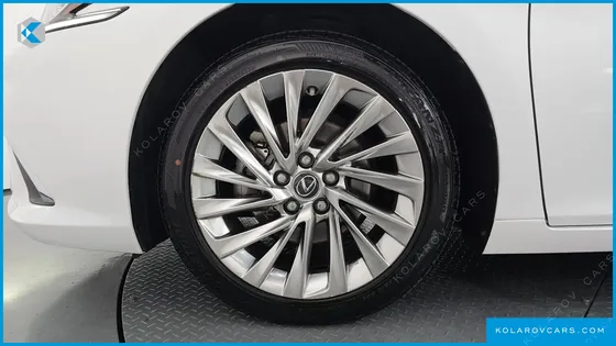 LEXUS ES LUXURY PLUS