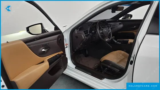 LEXUS ES LUXURY PLUS