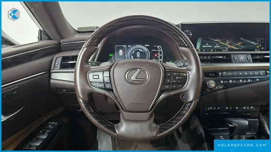 LEXUS ES LUXURY PLUS