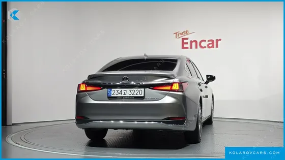 LEXUS ES EXECUTIVE