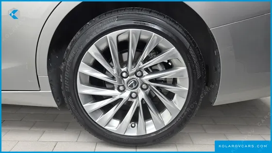LEXUS ES EXECUTIVE