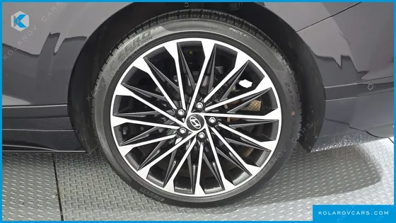HYUNDAI GRANDEUR CALLIGRAPHY