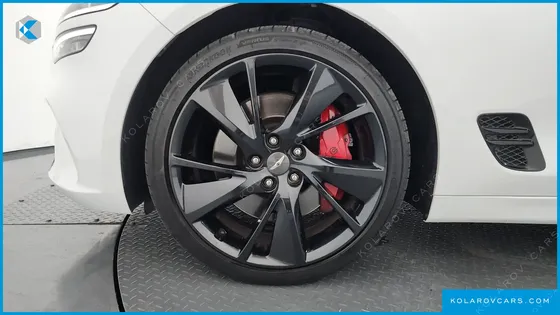 GENESIS G70 GASOLINE 3.3T 4WD