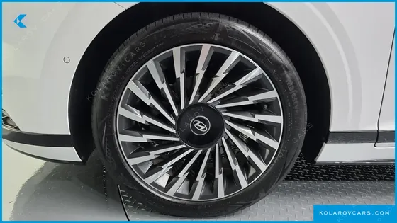 HYUNDAI GRANDEUR CALLIGRAPHY