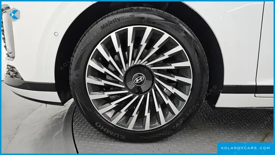 HYUNDAI GRANDEUR CALLIGRAPHY