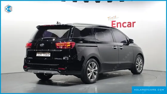 KIA CARNIVAL GASOLINE 7-SEATER LIMOUSINE