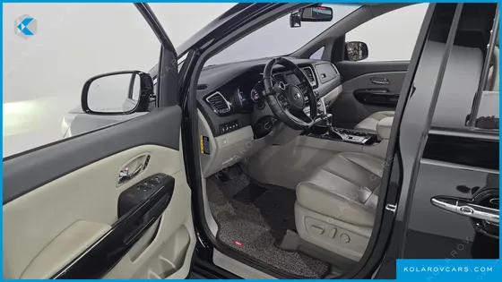 KIA CARNIVAL GASOLINE 7-SEATER LIMOUSINE