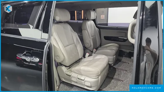 KIA CARNIVAL GASOLINE 7-SEATER LIMOUSINE