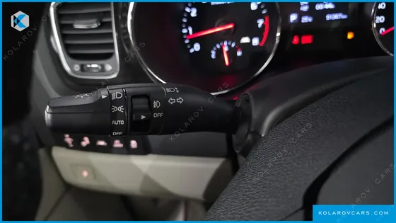 KIA CARNIVAL GASOLINE 7-SEATER LIMOUSINE