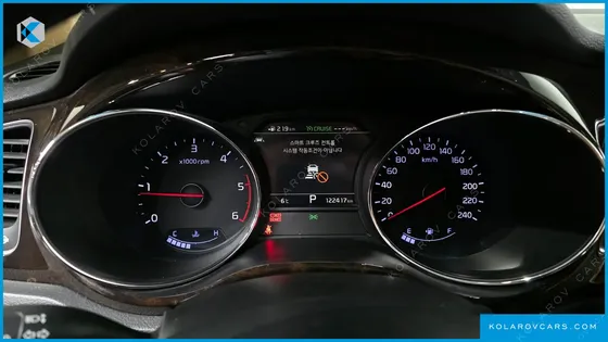 KIA CARNIVAL 9-SEATER NOBLESSE SPECIAL