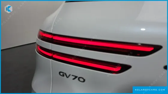 GENESIS GV70 2.5T GASOLINE 2WD