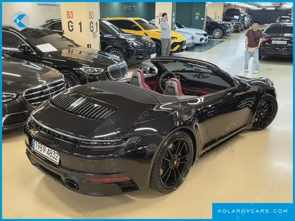 PORSCHE 911 CARRERA 4 GTS CABRIOLET