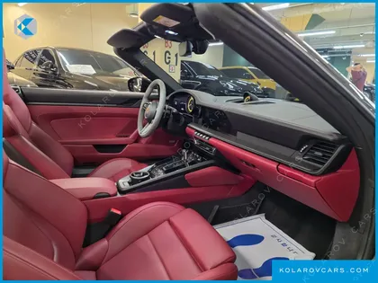 PORSCHE 911 CARRERA 4 GTS CABRIOLET