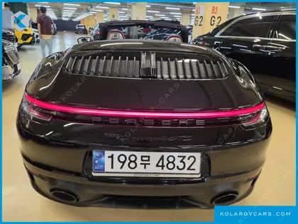 PORSCHE 911 CARRERA 4 GTS CABRIOLET