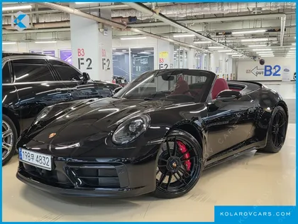 PORSCHE 911 CARRERA 4 GTS CABRIOLET