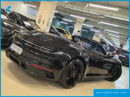 PORSCHE 911 CARRERA 4 GTS CABRIOLET