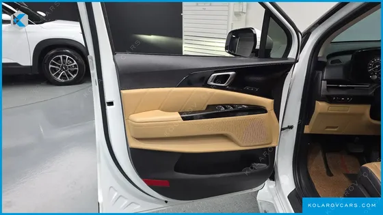 KIA CARNIVAL DIESEL 9-SEATER SIGNATURE