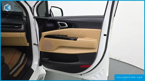 KIA CARNIVAL DIESEL 9-SEATER SIGNATURE