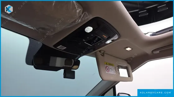 KIA CARNIVAL DIESEL 9-SEATER SIGNATURE