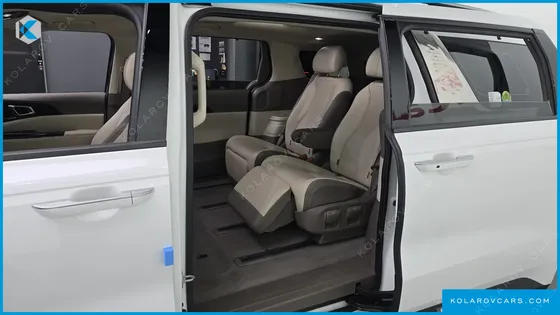 KIA CARNIVAL GASOLINE 7-SEATER SIGNATURE