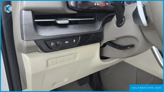 KIA CARNIVAL GASOLINE 7-SEATER SIGNATURE