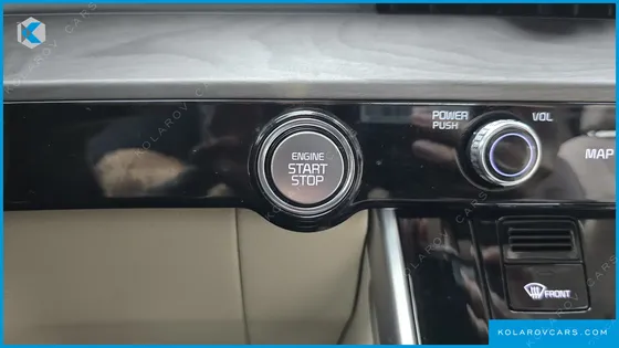KIA CARNIVAL GASOLINE 7-SEATER SIGNATURE