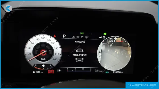 KIA CARNIVAL 7-SEATER HI-LIMOUSINE