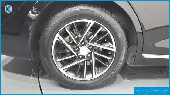 HYUNDAI GRANDEUR 3.0 LPI RENT CAR