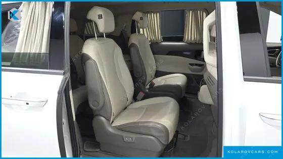 KIA CARNIVAL GASOLINE 9-SEATER HI-LIMOUSINE