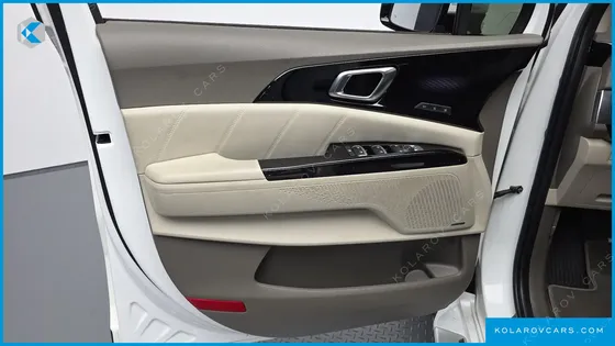 KIA CARNIVAL GASOLINE 9-SEATER HI-LIMOUSINE