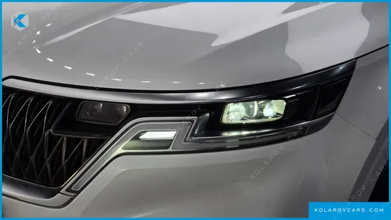 KIA CARNIVAL DIESEL 7-SEATER SIGNATURE