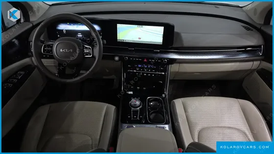 KIA CARNIVAL GASOLINE 7-SEATER HI-LIMOUSINE