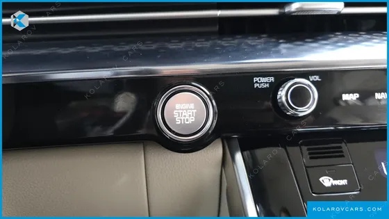 KIA CARNIVAL GASOLINE 7-SEATER HI-LIMOUSINE