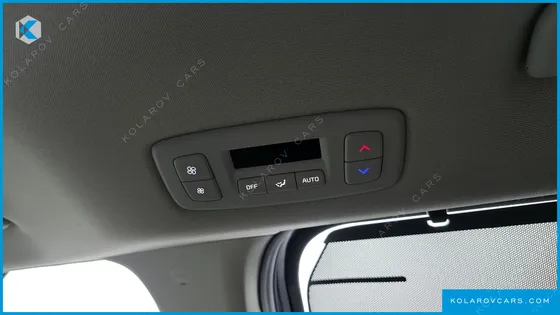 KIA CARNIVAL DIESEL 9-SEATER NOBLESSE