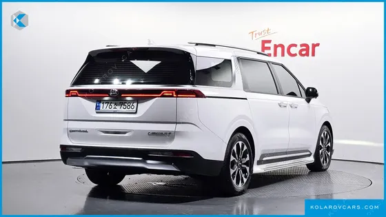 KIA CARNIVAL GASOLINE 7-SEATER SIGNATURE