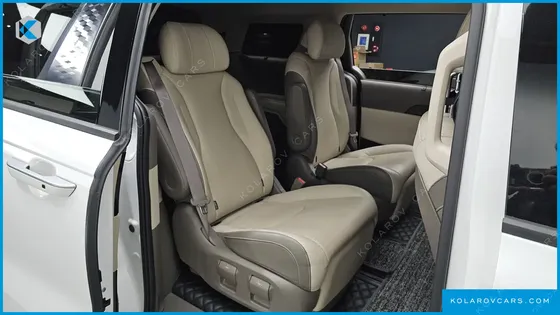 KIA CARNIVAL GASOLINE 7-SEATER SIGNATURE