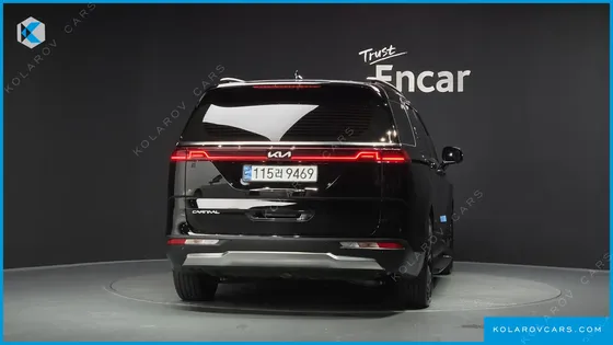 KIA CARNIVAL GASOLINE 9-SEATER SIGNATURE