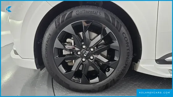 KIA CARNIVAL DIESEL 9-SEATER HI-LIMOUSINE