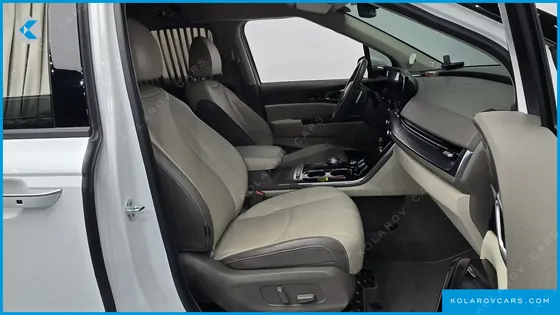 KIA CARNIVAL DIESEL 9-SEATER HI-LIMOUSINE
