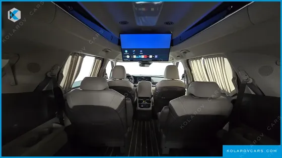 KIA CARNIVAL DIESEL 9-SEATER HI-LIMOUSINE