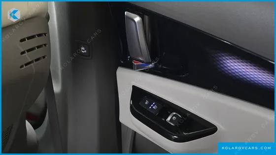 KIA CARNIVAL DIESEL 9-SEATER HI-LIMOUSINE