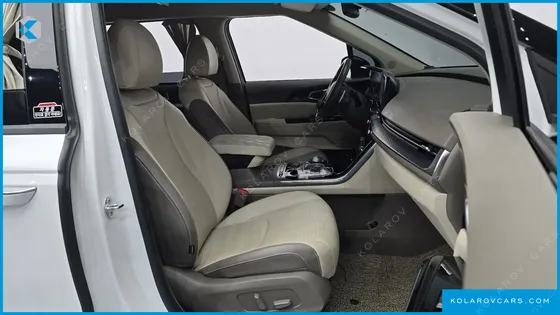 KIA CARNIVAL DIESEL 9-SEATER HI-LIMOUSINE