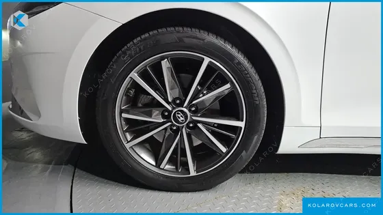 HYUNDAI GRANDEUR 3.0 LPI RENT CAR