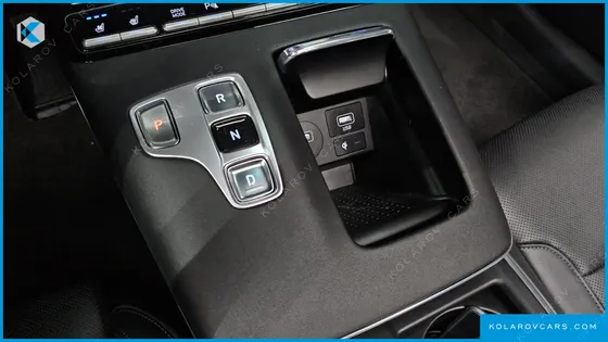 HYUNDAI GRANDEUR 3.0 LPI RENT CAR