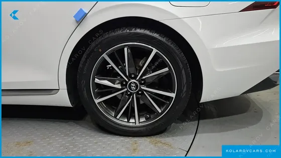 HYUNDAI GRANDEUR 3.0 LPI RENT CAR