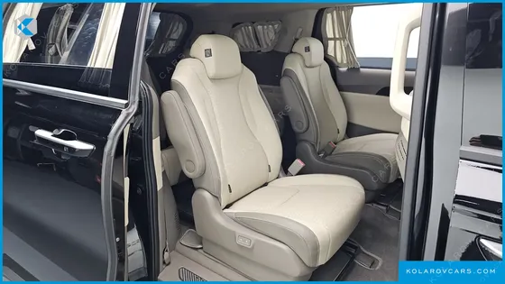KIA CARNIVAL GASOLINE 9-SEATER HI-LIMOUSINE