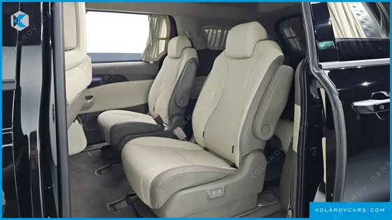 KIA CARNIVAL GASOLINE 9-SEATER HI-LIMOUSINE