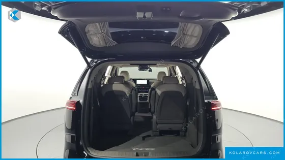 KIA CARNIVAL GASOLINE 9-SEATER HI-LIMOUSINE