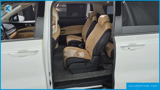 KIA CARNIVAL DIESEL 9-SEATER NOBLESSE