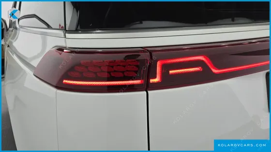 KIA CARNIVAL DIESEL 9-SEATER NOBLESSE